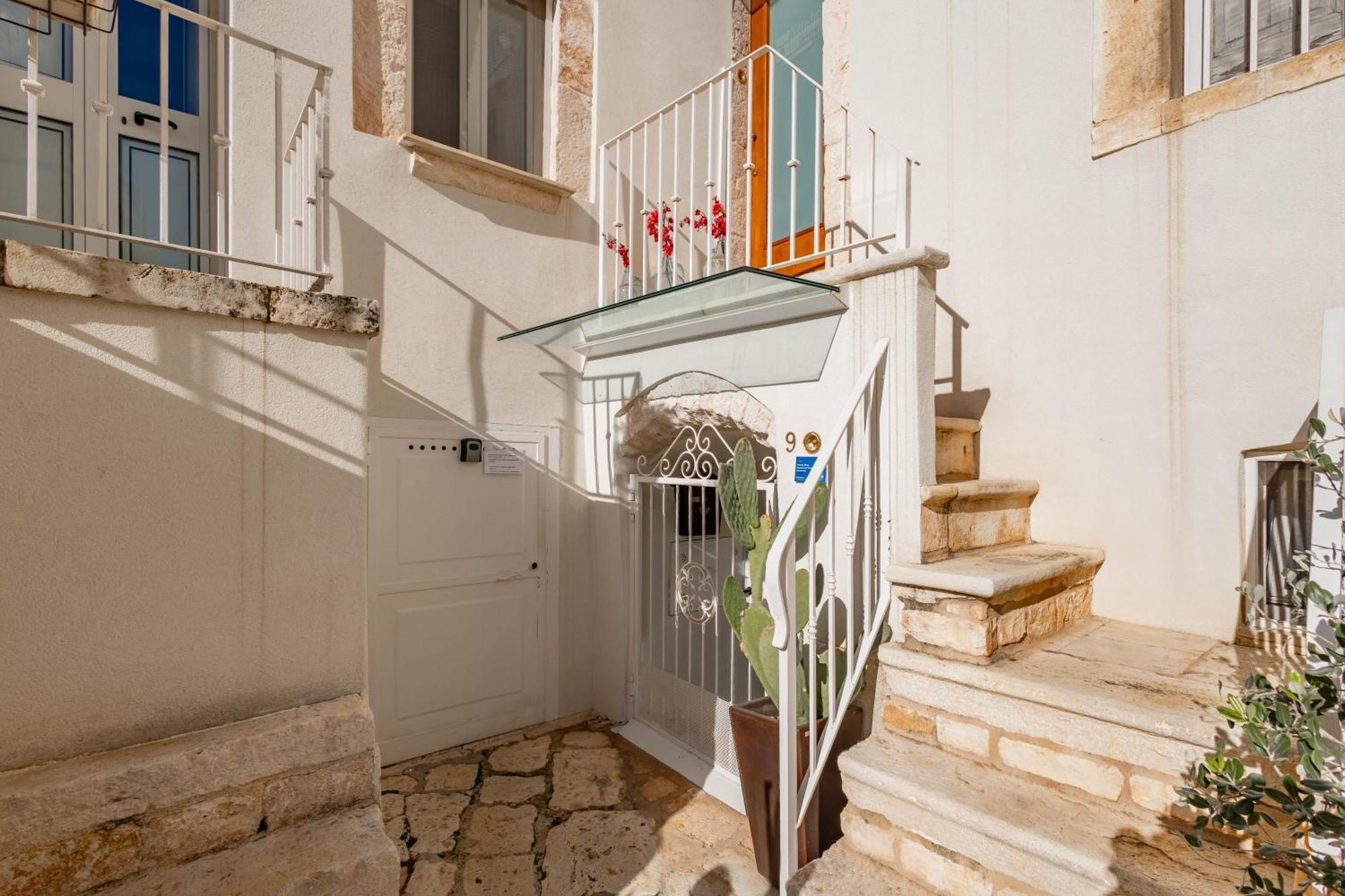 Antiche Mura Apartments"Cielo Di Puglia" -2 Matrimoniali, Cucina E Terrazzo 图里 外观 照片