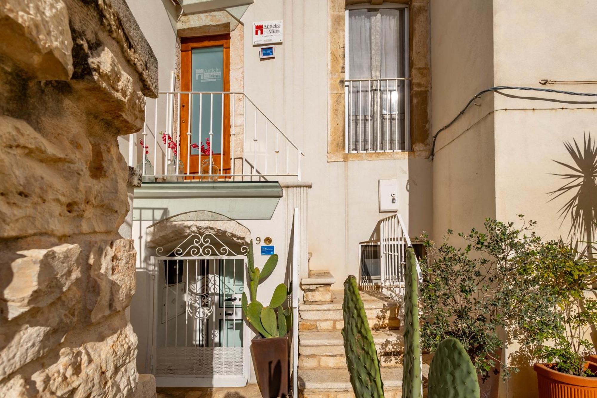 Antiche Mura Apartments"Cielo Di Puglia" -2 Matrimoniali, Cucina E Terrazzo 图里 外观 照片